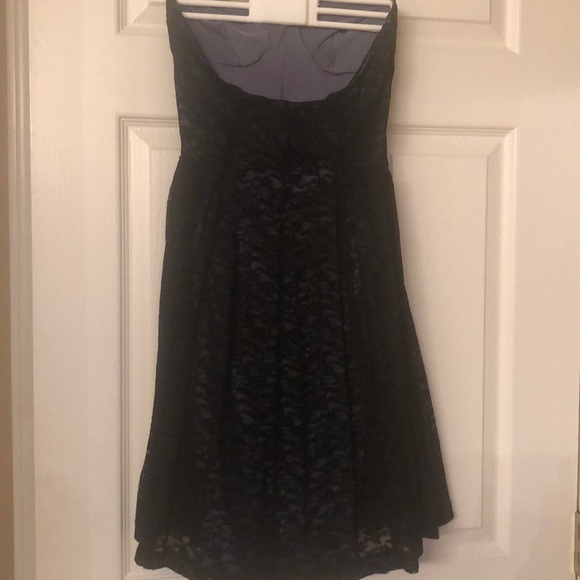 Lace dress 👗 - Picture 4 of 10